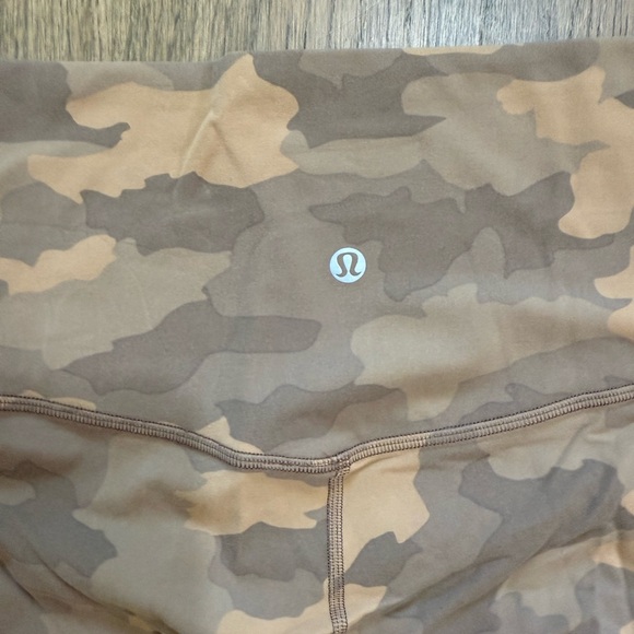 Lululemon Align High Rise Leggings-Size 6-Heritage 365 Camo Beige Multi - Picture 6 of 8